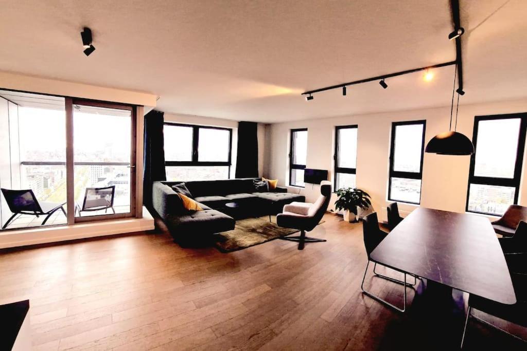 Uniek Appartement - Mooiste En Hoogste Uitzicht Op Antwerpen! - Incl Gratis Parking Exterior foto