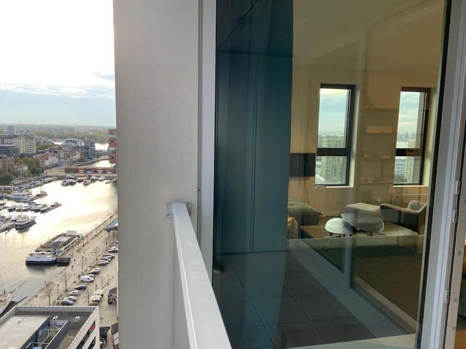 Uniek Appartement - Mooiste En Hoogste Uitzicht Op Antwerpen! - Incl Gratis Parking Exterior foto