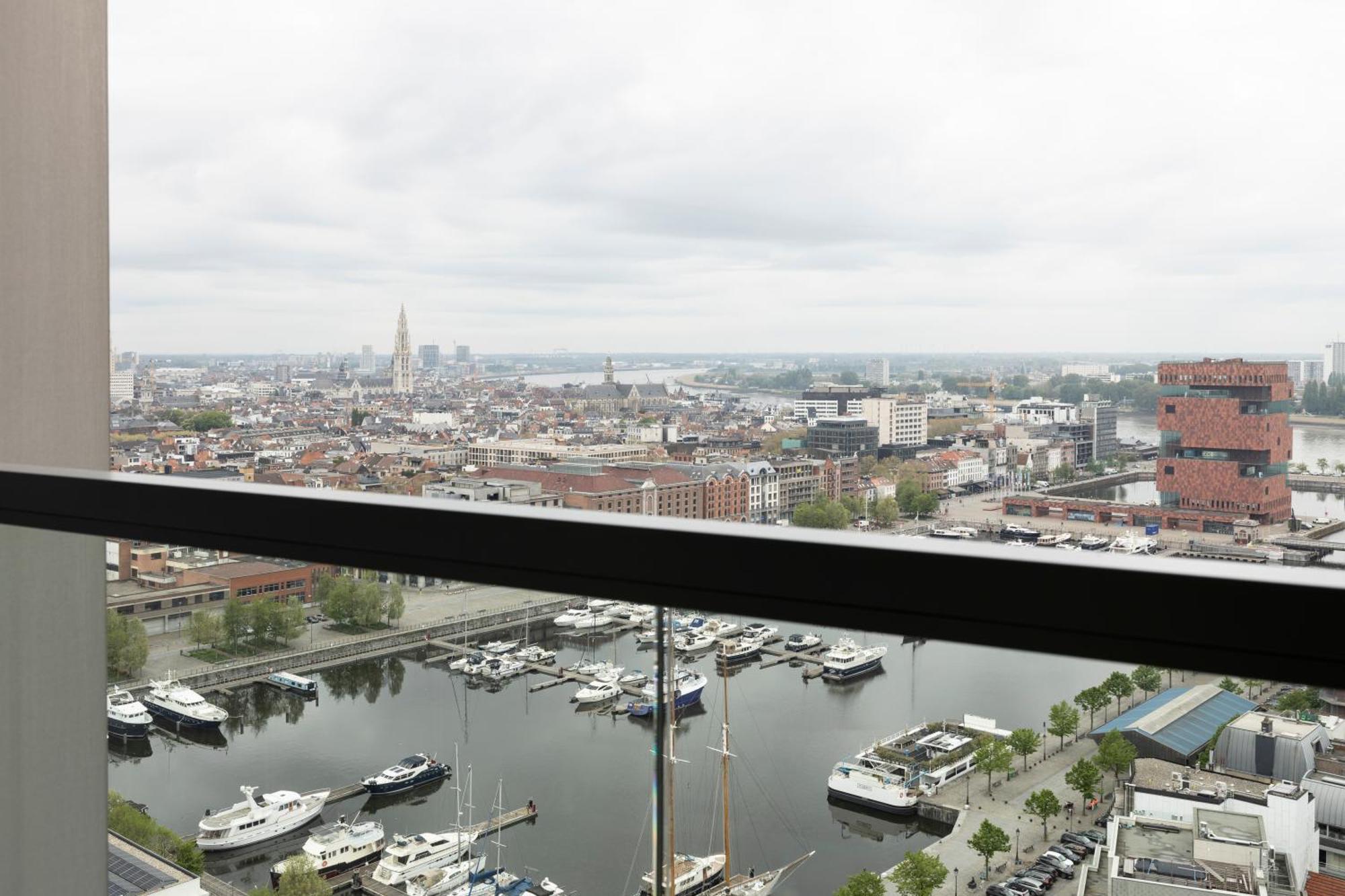 Uniek Appartement - Mooiste En Hoogste Uitzicht Op Antwerpen! - Incl Gratis Parking Exterior foto